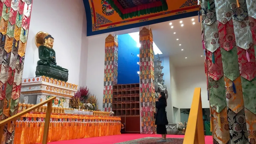 item image 145 album của tour The Jade Buddha Temple in Bendigo and Flowers